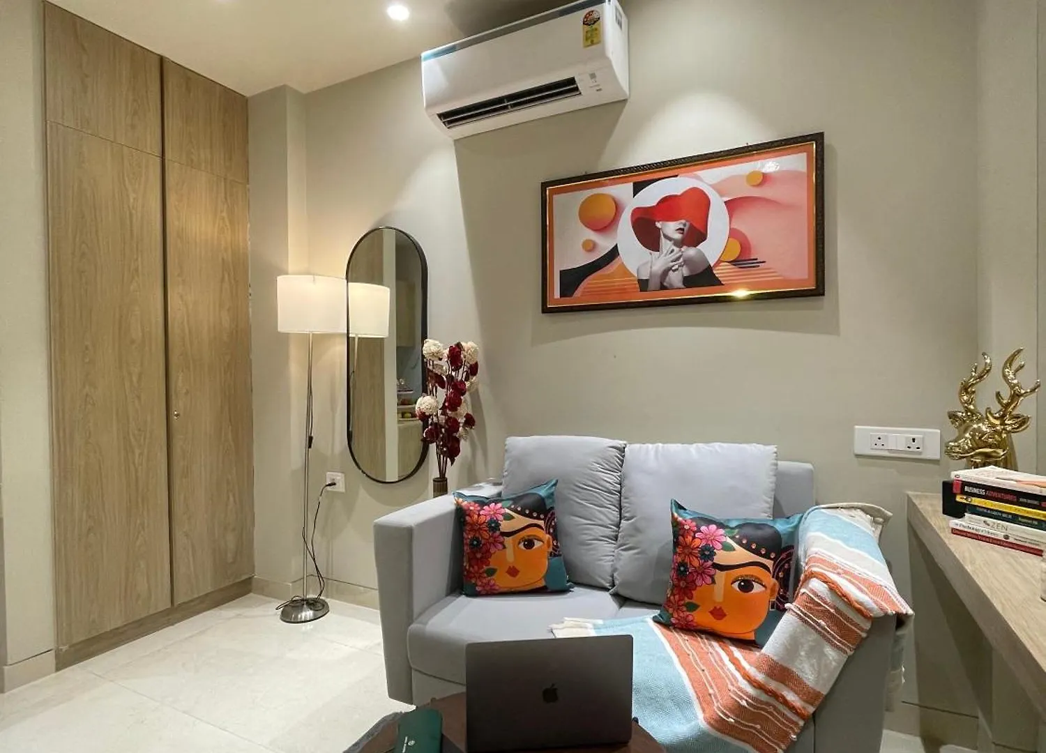 Stayo Rooms Premium Studio Garden View Gurgaon Apart Otel